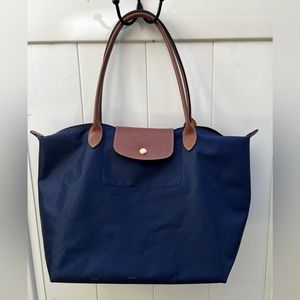 Longchamp
Large Le Pliage Shoulder Tote